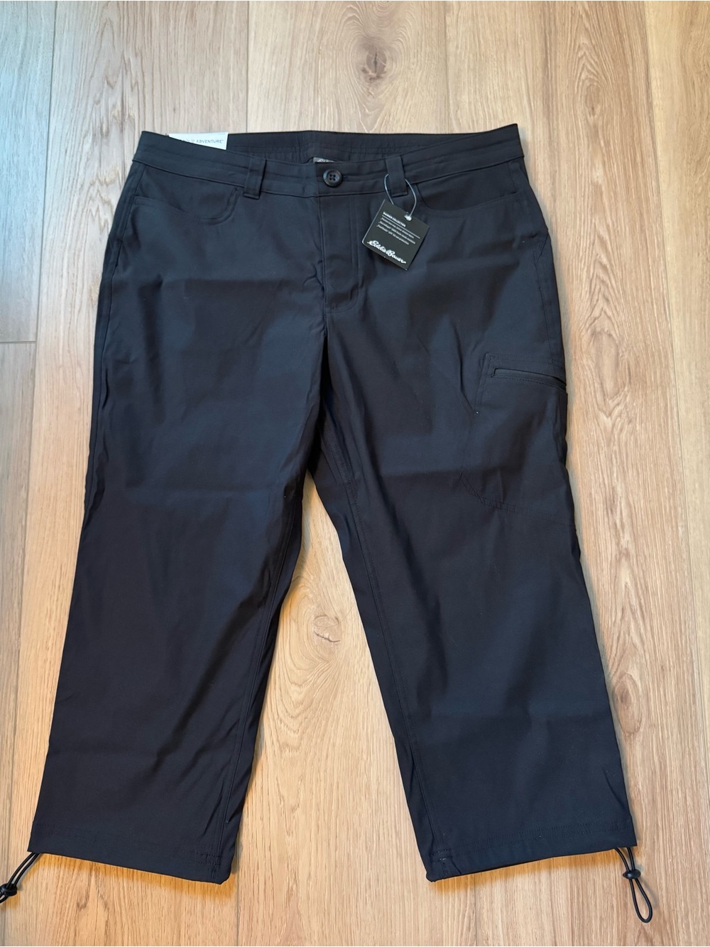 Eddie Bauer Adventure Hiking Everyday Black Cargo Capri Mid Rise Pants NWT 10